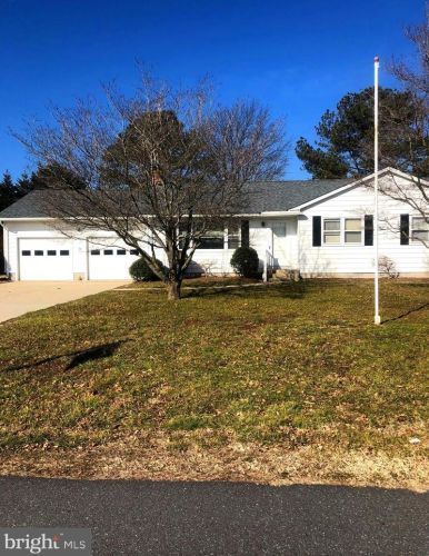635 Evans Dr, Slaughter Beach, DE 19963-2403