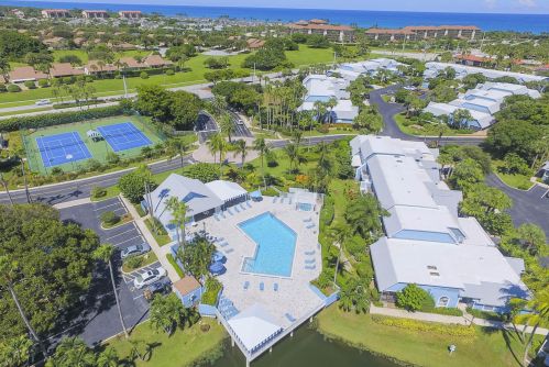 1208 Ocean Dunes Cir, Jupiter FL  33477-9129 exterior