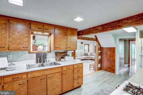 210 Hoernerstown Rd, Hummelstown PA  17036-9503 exterior