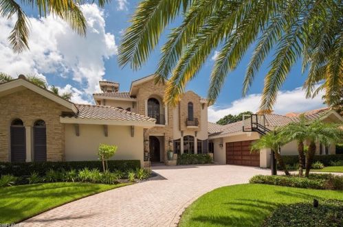 760 Starboard Dr, Naples, FL 34103-4148