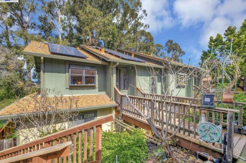 3220 Monika Ln, Hayward, CA 94541-3461