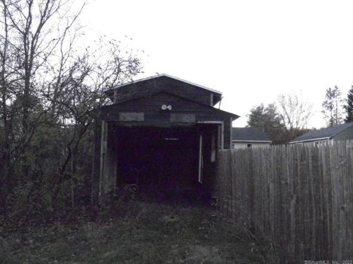 21 Humes Rd, Killingly CT  06241-1226 exterior