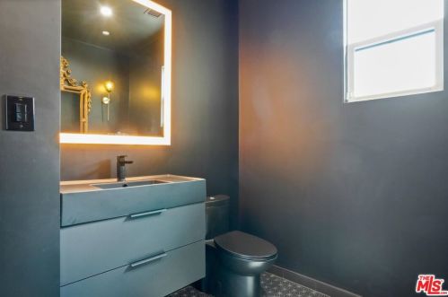 4552 Ethel Ave, North Hollywood CA  91605-4703 exterior