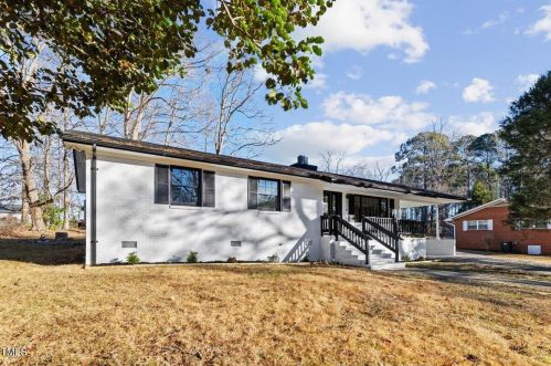 524 Nixon Dr, Sanford, NC 27330-9427