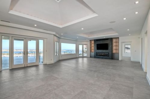 621 San Elijo St, San Diego CA  92106-3413 exterior
