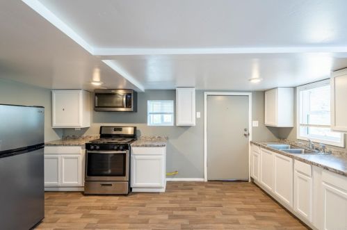 435 68 St, San Diego CA  92114-2947 exterior