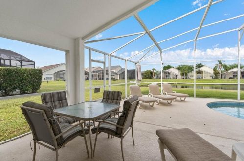 1155 Liberty Hall Dr, Kissimmee FL 34746-6724 exterior