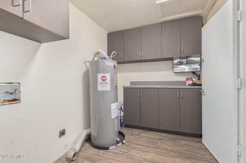 4428 Turquoise Ave, Glendale AZ 85302-1149 exterior