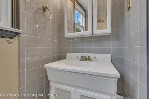 163 Colonial Dr, Lakewood NJ  08701-5852 exterior