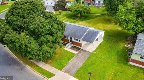 958 Buck Dr, Dover DE  19901-6650 exterior