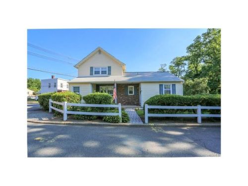 90 Main St, Garnerville, NY 10923-1315