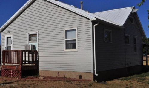 110 2nd St, Haynes, ND 58639-8564