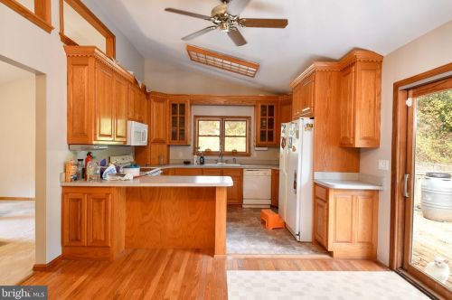 9135 James Madison Pkwy, Owens VA  22485-4905 exterior