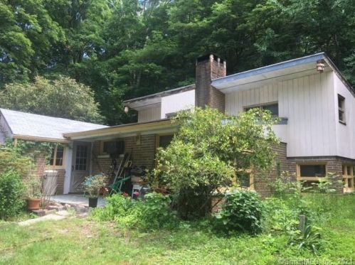 864 Mountain Rd, Cheshire, CT 06410-3307