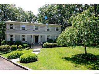 6 Hilltop Rd, Larchmont, NY 10538-1119