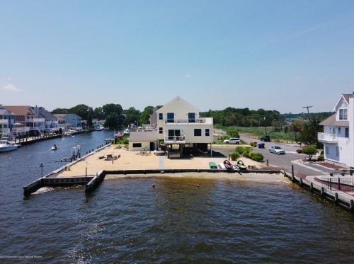 1 Bay Harbor Blvd, Bricktown, NJ 08723-7303