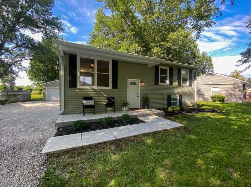 1922 Harris Dr, Marion, OH 43302-8641