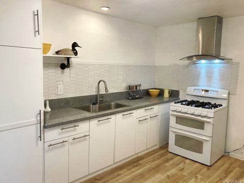 6517 Ivins Dr, Frazier Park, CA 93225-9403