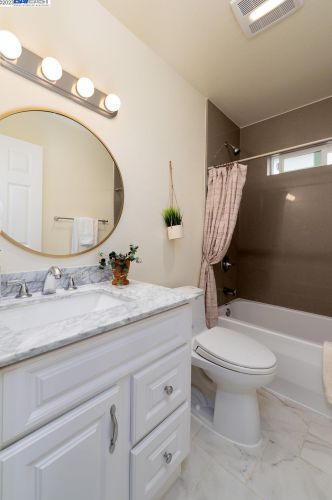 688 School St, West Pittsburg CA  94565-3940 exterior