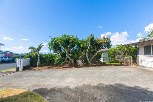 98-1211 Mahipua St, Aiea, HI 96701-3433