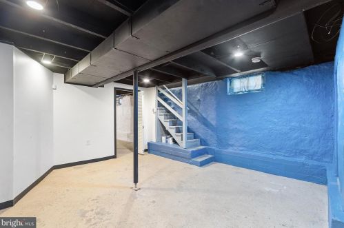 41 Roosevelt St, West Deptford NJ  08066-1028 exterior