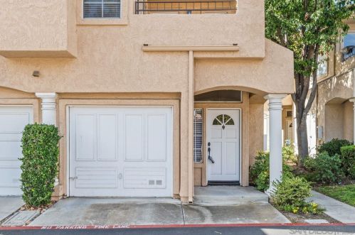 11346-6 Camino Playa Cancun, San Diego, CA 92124-1581