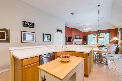 833 Pinnacle Cir, Lewisville TX 75077-2537 exterior