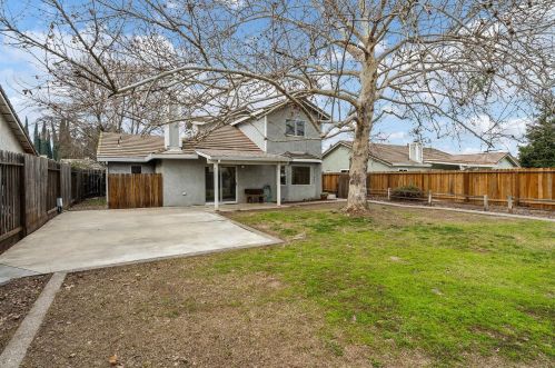 15530 Lottie Way, Lathrop CA  95330-9475 exterior