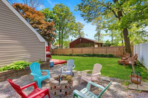 362 Silver St, Babylon NY  11704-4008 exterior