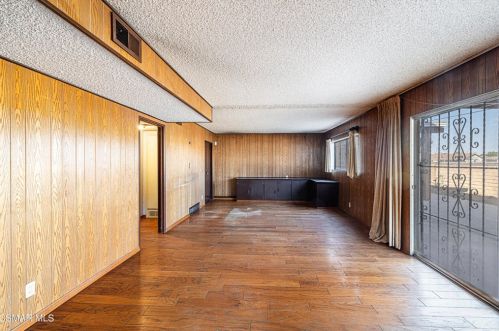 6297 Jill Ct, Simi Valley CA 93063-3727 exterior