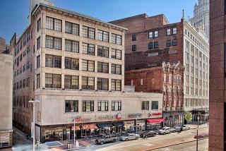 248 Euclid Ave, Cleveland OH  44114-2204 exterior