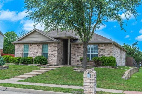 3686 Juniper Hills Dr, Rockwall, TX 75032-9231