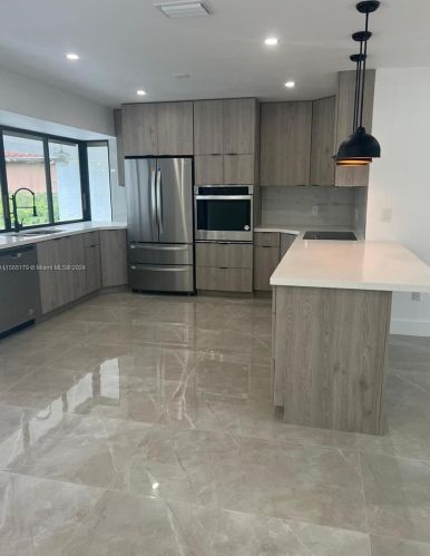 3640 46th Ave, Hollywood, FL 33021-2409