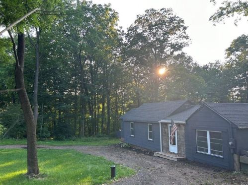 320 Brainard Hill Rd, Higganum, CT 06441-4071