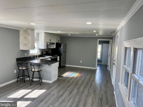 7803 Hampton Dr, Yardley PA  19067-5141 exterior