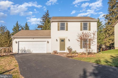 1 Yankee Dr, Mount Holly Springs, PA 17065-1039