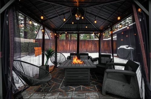 328 Sherwood Blvd, Big Bear City CA  92314 exterior