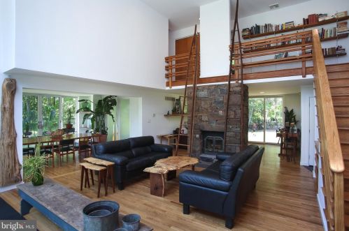 5295 Branch Rd, Pipersville PA  18947-1197 exterior