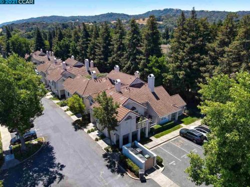 7294 Cronin Cir, Pleasanton CA  94568-2330 exterior