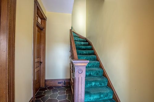 212 Green St, Connellsville PA  15425-4104 exterior