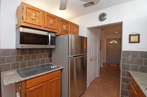4291 Cherry St, Saint Petersburg FL  33703-5033 exterior