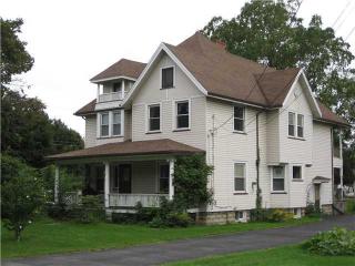 3256 State St, Caledonia, NY 14423-1234