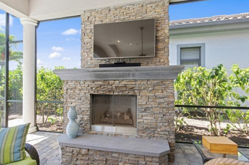 28858 Blaisdell Dr, Naples FL  34119-0906 exterior