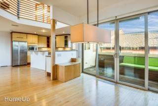 102 8th St, Hermosa Beach CA  90254-4136 exterior