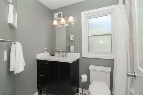 32 Portland Ave, Fanwood NJ  07023-1144 exterior