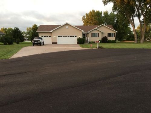 327 Quail Ct, South Platte, NE 68832-9415