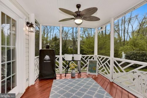 210 Rosemeade Pl, Leesburg VA  20175-2519 exterior