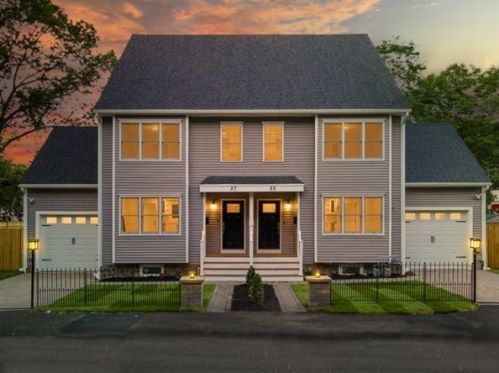 27 Pine St, Dedham MA 02026-4002 exterior