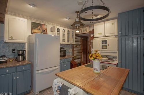 154 Mudtown Rd, Wantage NJ  07461-3616 exterior