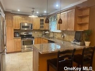 210 Springmeadow Dr, Holbrook, NY 11741-4158